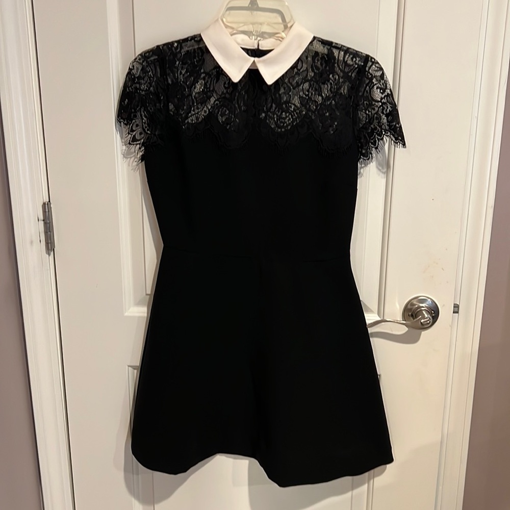 MaisonJules dress from Macys with sheer lace top , size Small great condition.